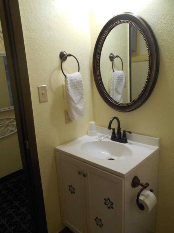 Victorian Inn image 17