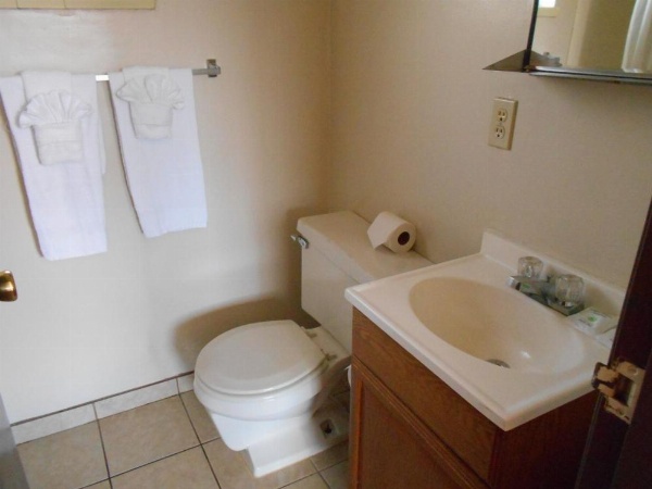 Victorian Inn image 21