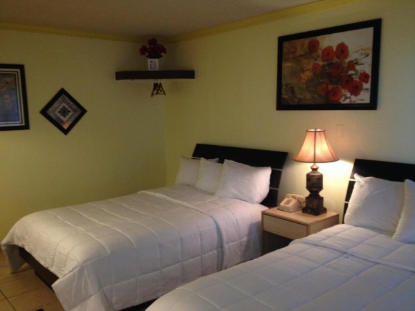 Victorian Inn image 31