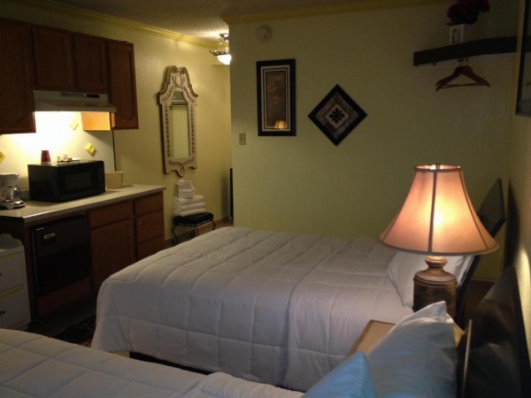 Victorian Inn image 33