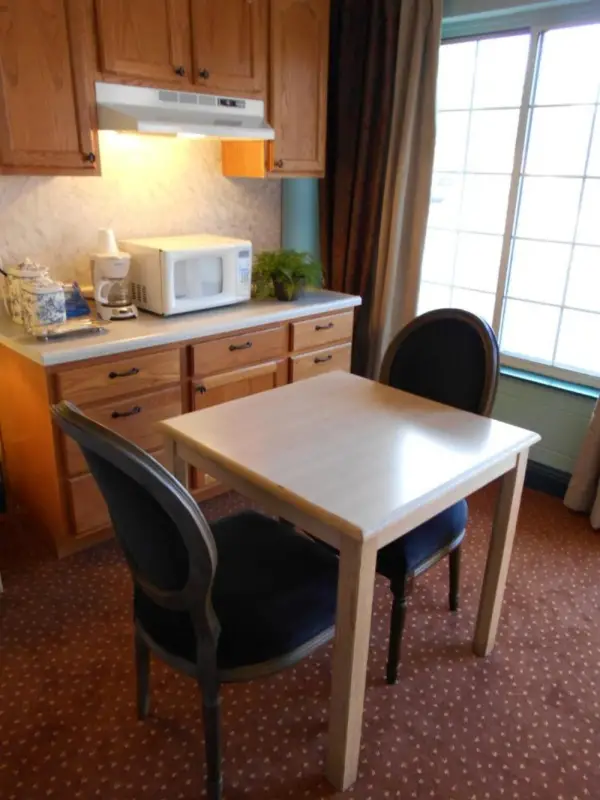Victorian Inn 10