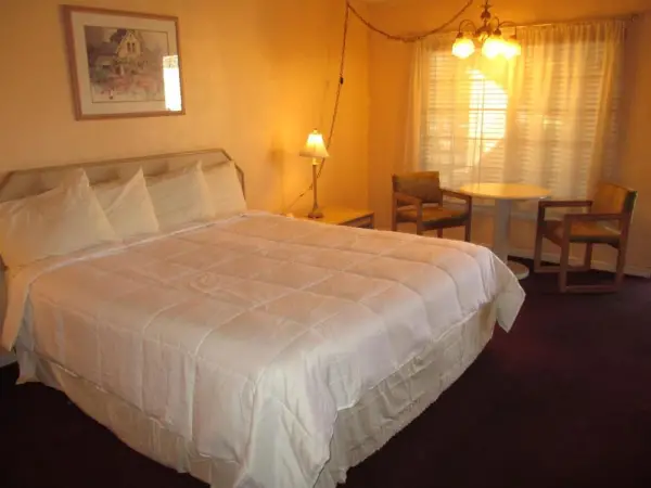 Victorian Inn 6