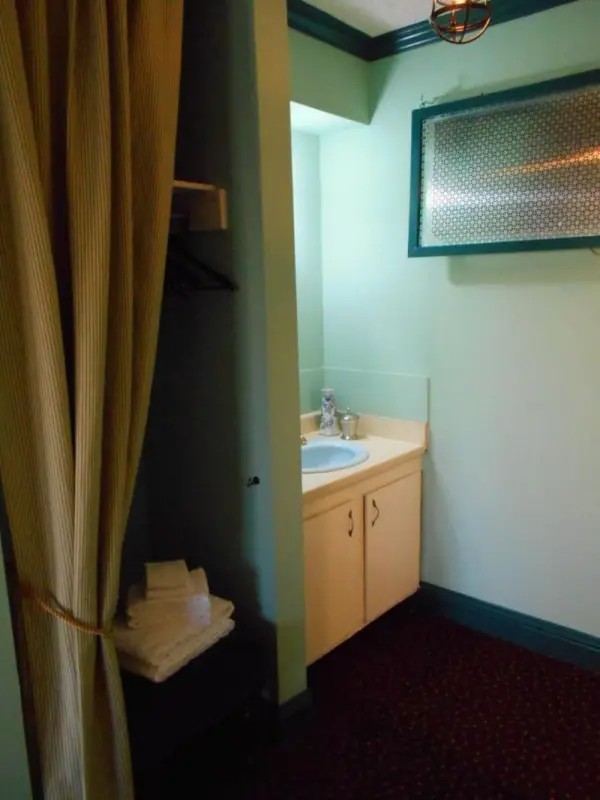 Victorian Inn 9